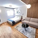 28- Luxury Apartment *
