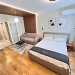 28- Luxury Apartment