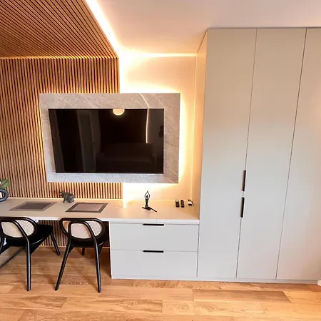 28- Luxury Apartamento *