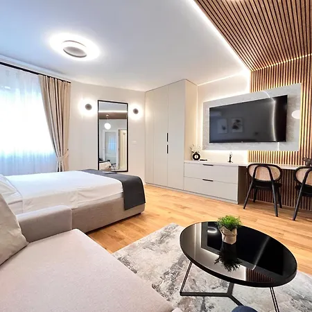 28- Luxury Apartamento Podgorica