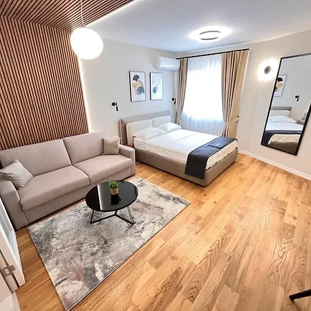 28- Luxury * Podgorica