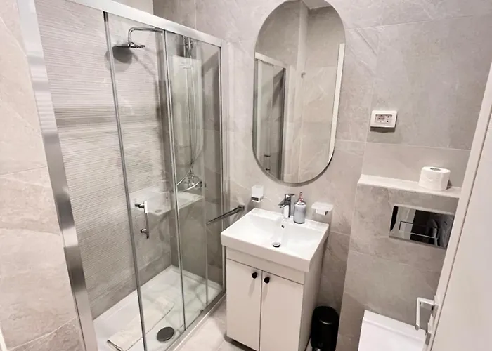 28- Luxury Apartamento *