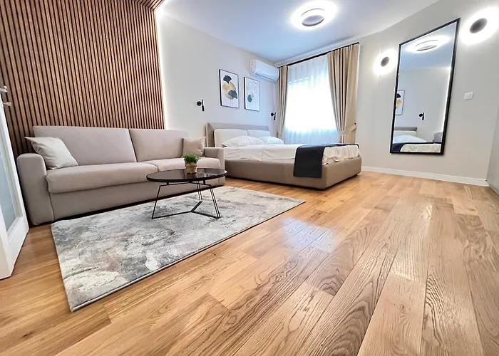 28- Luxury Apartament